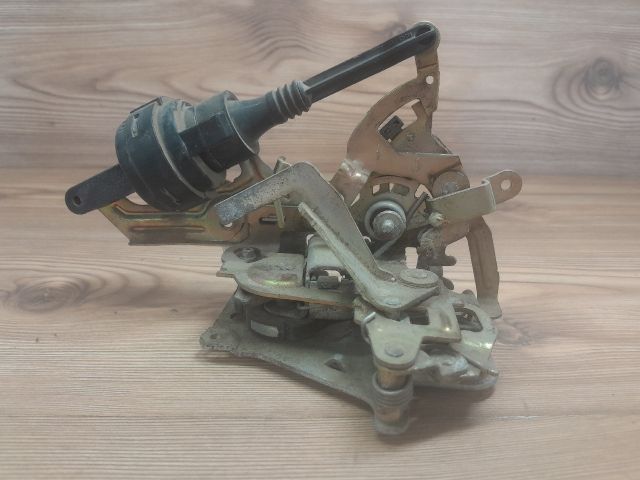 bontott MERCEDES-BENZ C-CLASS Bal hátsó Ajtózár