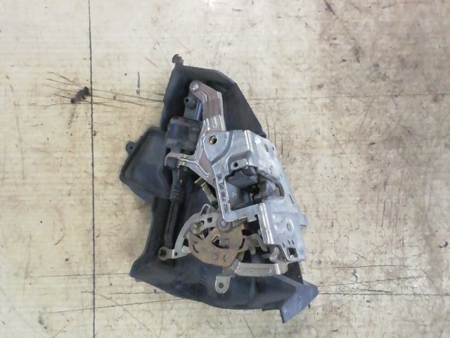 bontott MERCEDES-BENZ C-CLASS Bal hátsó Ajtózár