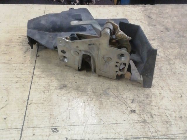 bontott MERCEDES-BENZ C-CLASS Bal hátsó Ajtózár