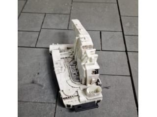 bontott MERCEDES-BENZ C-CLASS Bal hátsó Ajtózár