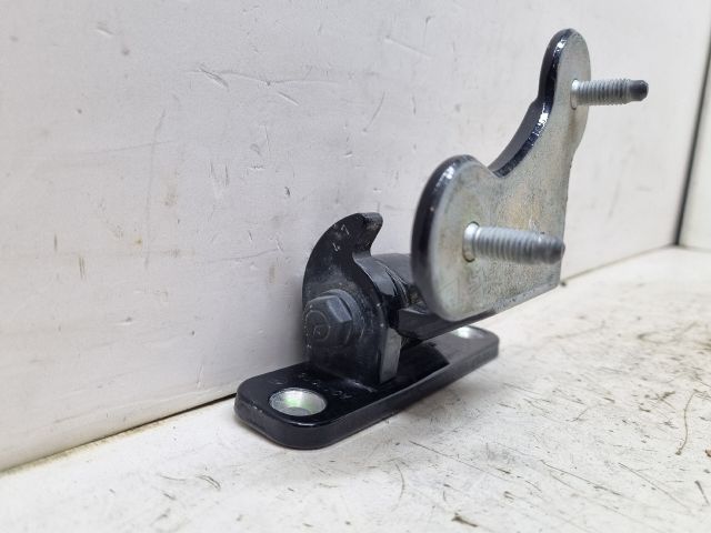 bontott MERCEDES-BENZ C-CLASS Bal hátsó Alsó Zsanér