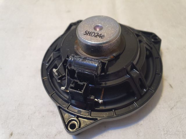 bontott MERCEDES-BENZ C-CLASS Bal hátsó Hangszóró