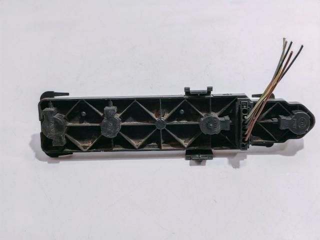 bontott MERCEDES-BENZ C-CLASS Bal Hátsó Lámpa Foglalat