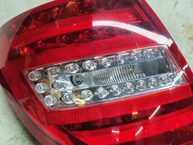 bontott MERCEDES-BENZ C-CLASS Bal Hátsó Lámpa