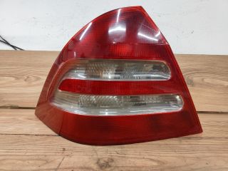 bontott MERCEDES-BENZ C-CLASS Bal Hátsó Lámpa