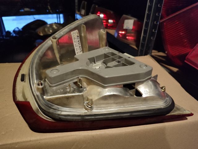 bontott MERCEDES-BENZ C-CLASS Bal Hátsó Lámpa