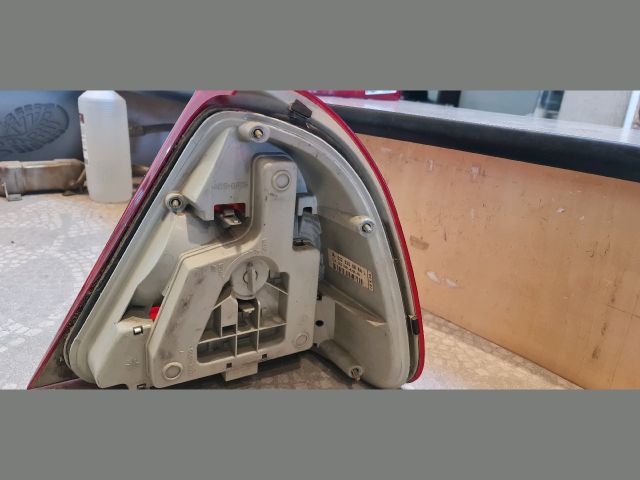 bontott MERCEDES-BENZ C-CLASS Bal Hátsó Lámpa