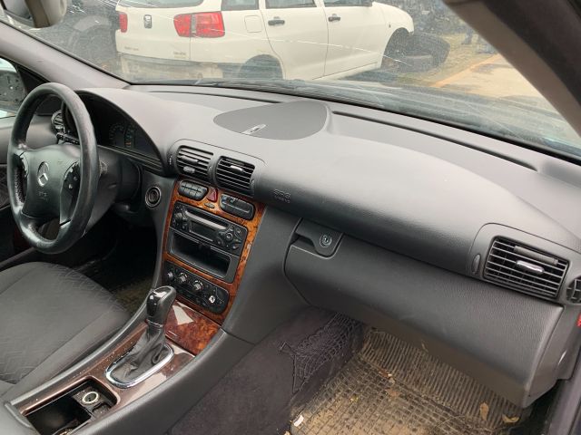 bontott MERCEDES-BENZ C-CLASS Bal Hátsó Lámpa