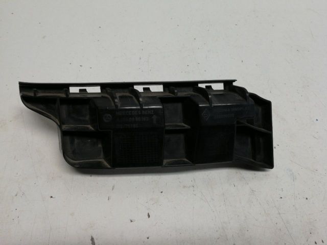 bontott MERCEDES-BENZ C-CLASS Bal hátsó Lökhárító Tartó (Műanyag)