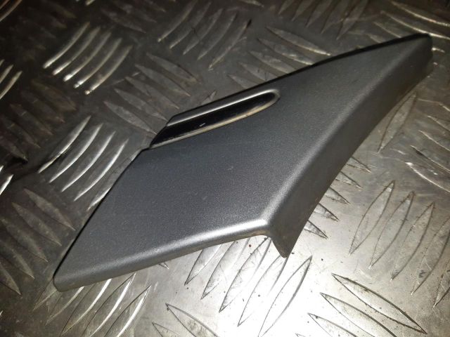 bontott MERCEDES-BENZ C-CLASS Bal hátsó Sárvédő Díszléc