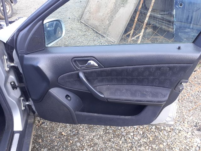 bontott MERCEDES-BENZ C-CLASS Bal hátsó Ülés