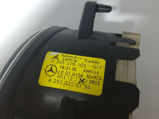 bontott MERCEDES-BENZ C-CLASS Bal Ködfényszóró