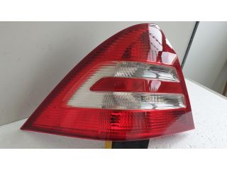 bontott MERCEDES-BENZ C-CLASS Bal Külső Hátsó Lámpa