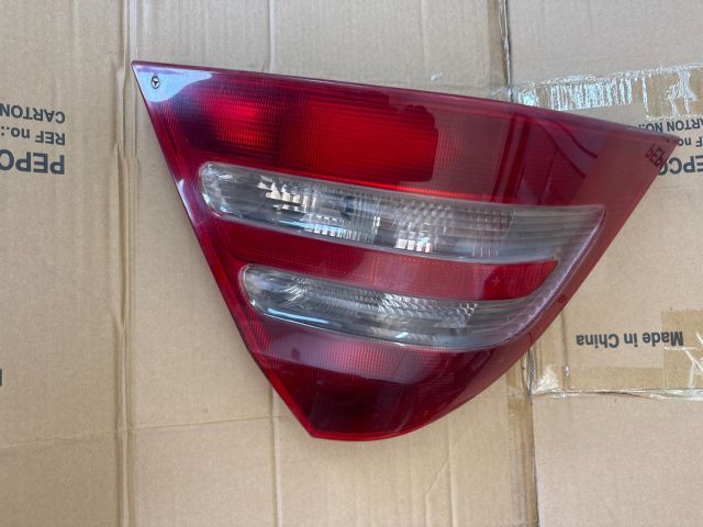 bontott MERCEDES-BENZ C-CLASS Bal Külső Hátsó Lámpa