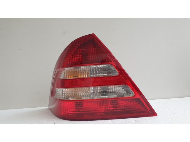 bontott MERCEDES-BENZ C-CLASS Bal Külső Hátsó Lámpa