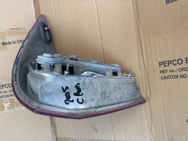 bontott MERCEDES-BENZ C-CLASS Bal Külső Hátsó Lámpa