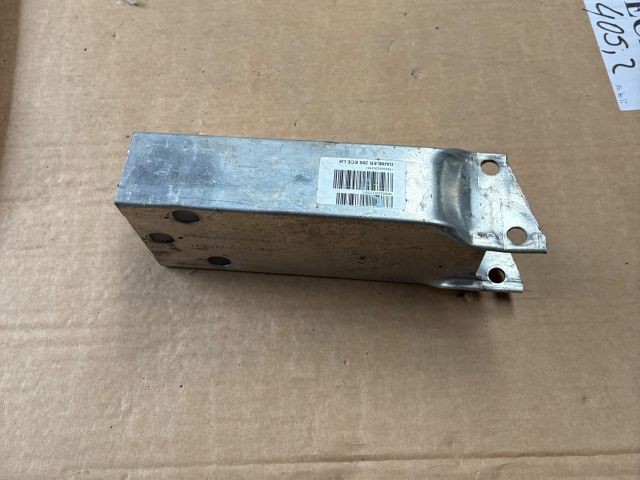 bontott MERCEDES-BENZ C-CLASS Bal Lökhárító Tartó Nyúlványvég