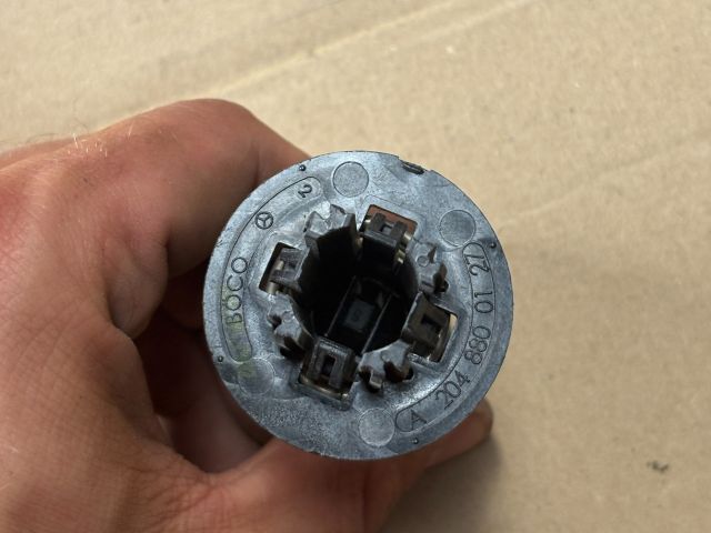 bontott MERCEDES-BENZ C-CLASS Bal Motorháztető Ütköző