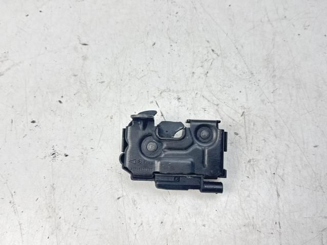 bontott MERCEDES-BENZ C-CLASS Bal Motorháztető Zárszerkezet