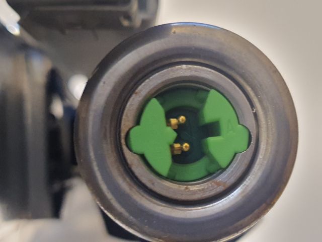 bontott MERCEDES-BENZ C-CLASS Bal Térdlégzsák