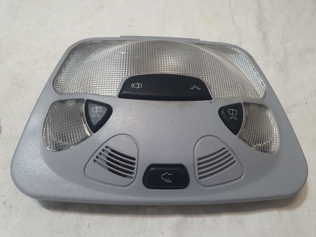 bontott MERCEDES-BENZ C-CLASS Beltér Világítás Első