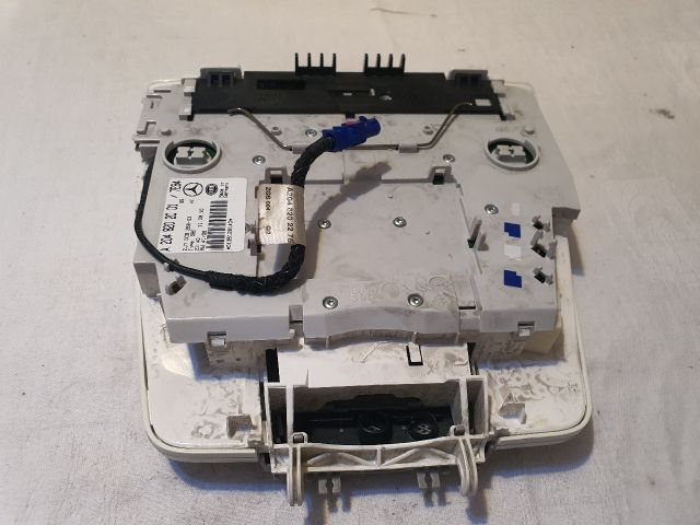 bontott MERCEDES-BENZ C-CLASS Beltér Világítás Első