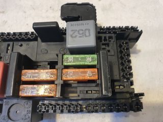 bontott MERCEDES-BENZ C-CLASS Biztosítéktábla Csomagtér