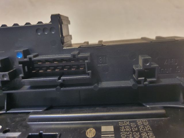 bontott MERCEDES-BENZ C-CLASS Biztosítéktábla Csomagtér