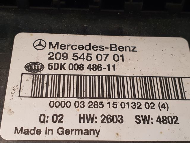 bontott MERCEDES-BENZ C-CLASS Biztosítéktábla Csomagtér