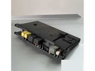 bontott MERCEDES-BENZ C-CLASS Biztosítéktábla Csomagtér