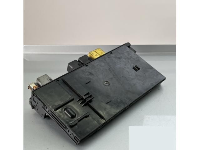 bontott MERCEDES-BENZ C-CLASS Biztosítéktábla Csomagtér