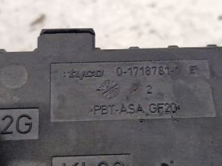 bontott MERCEDES-BENZ C-CLASS Biztosítéktábla Csomagtér