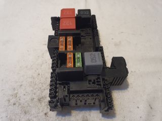 bontott MERCEDES-BENZ C-CLASS Biztosítéktábla Csomagtér