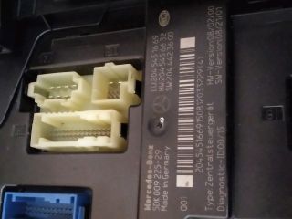 bontott MERCEDES-BENZ C-CLASS Biztosítéktábla Csomagtér