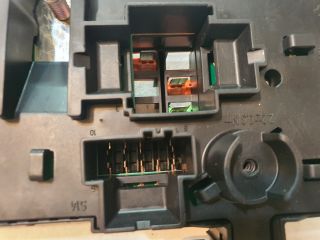 bontott MERCEDES-BENZ C-CLASS Biztosítéktábla Csomagtér