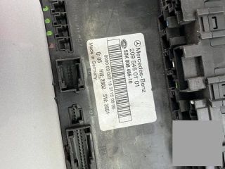 bontott MERCEDES-BENZ C-CLASS Biztosítéktábla Csomagtér