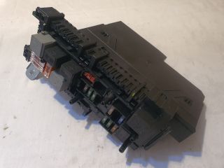 bontott MERCEDES-BENZ C-CLASS Biztosítéktábla Csomagtér