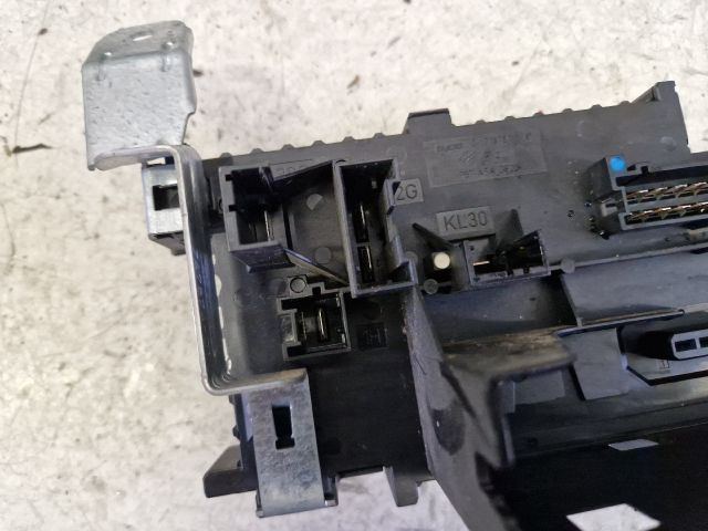 bontott MERCEDES-BENZ C-CLASS Biztosítéktábla Csomagtér