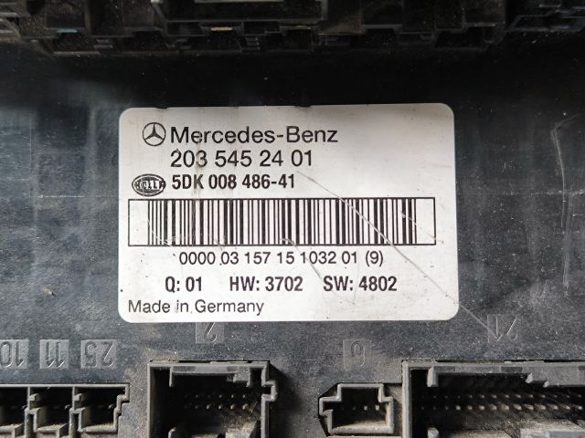 bontott MERCEDES-BENZ C-CLASS Biztosítéktábla Csomagtér