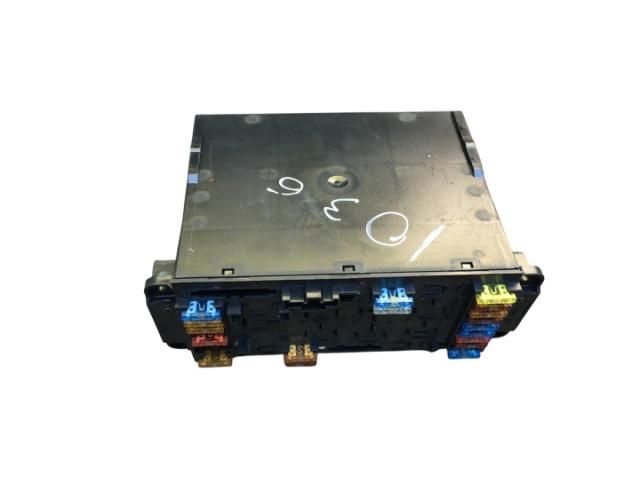 bontott MERCEDES-BENZ C-CLASS Biztosítéktábla Doboz