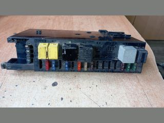 bontott MERCEDES-BENZ C-CLASS Biztosítéktábla Utastér