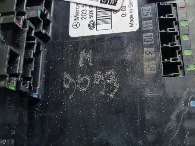 bontott MERCEDES-BENZ C-CLASS Biztosítéktábla Utastér