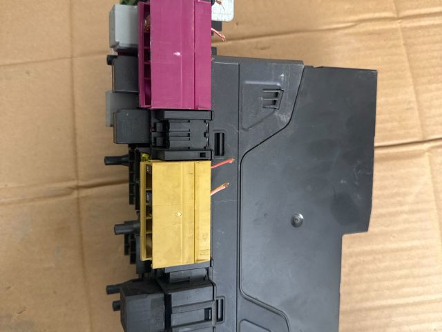 bontott MERCEDES-BENZ C-CLASS Biztosítéktábla Utastér