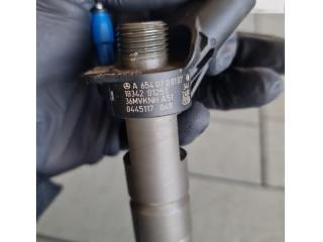 bontott MERCEDES-BENZ C-CLASS Porlasztó (1 db)