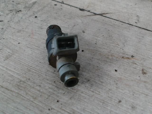 bontott MERCEDES-BENZ C-CLASS Porlasztó (1 db)