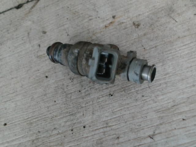 bontott MERCEDES-BENZ C-CLASS Porlasztó (1 db)