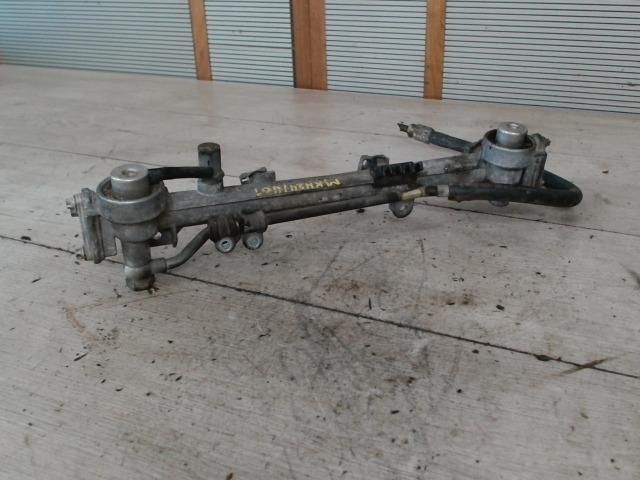 bontott MERCEDES-BENZ C-CLASS Porlasztó Sor / Híd