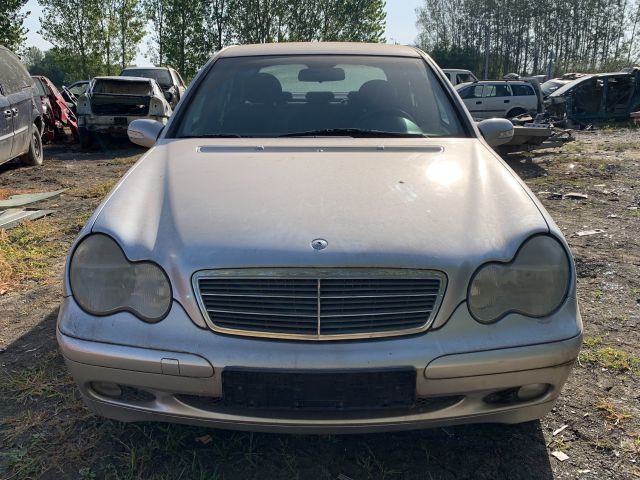 bontott MERCEDES-BENZ C-CLASS Jobb első Csonkállvány Kerékaggyal