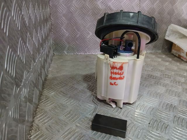 bontott MERCEDES-BENZ C-CLASS Üzemanyag Szivattyú