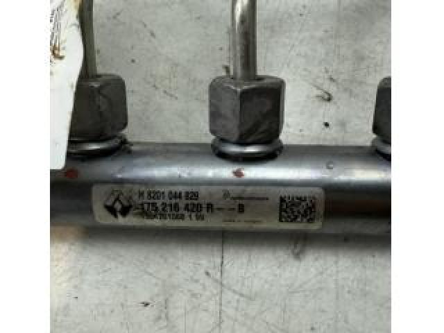 bontott MERCEDES-BENZ C-CLASS Közösnyomócső